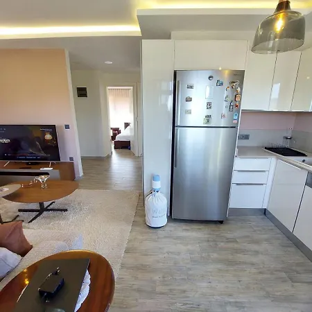 Flat Close To The Sea With Balcony In Apartamento